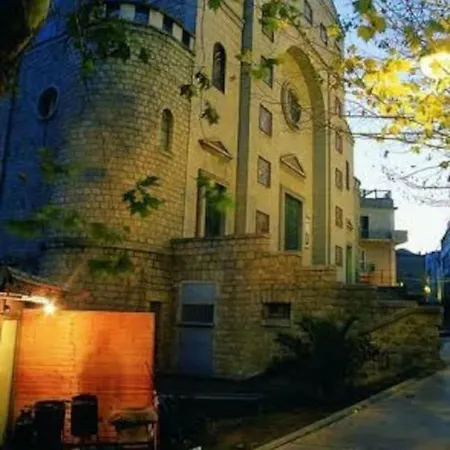 Mary House Apartment